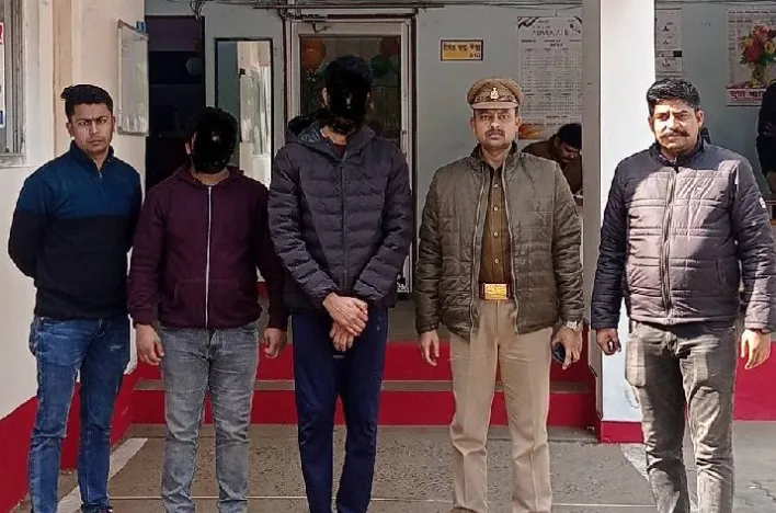 लखनऊ में मां-बेटे पर तेजाब फेंकने के मामले में दो आरोपी गिरफ्तार, 8 साल से दोनों हर वक्त रहते थे साथ