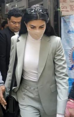 दिल्ली की अदालत ने जैकलीन फर्नाडीस को विदेश यात्रा की दी अनुमति