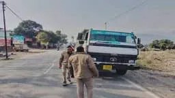 सहारनपुर में ओवरलोड और बकाया कर नहीं चुकाने पर  17 वाहन सीज, 20 वाहनों के काटे चालान