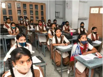 योगी सरकार ने नकलविहीन परीक्षा के लिए उठाए कदम, कक्ष निरीक्षकों को सौंपी जिम्मेदारी