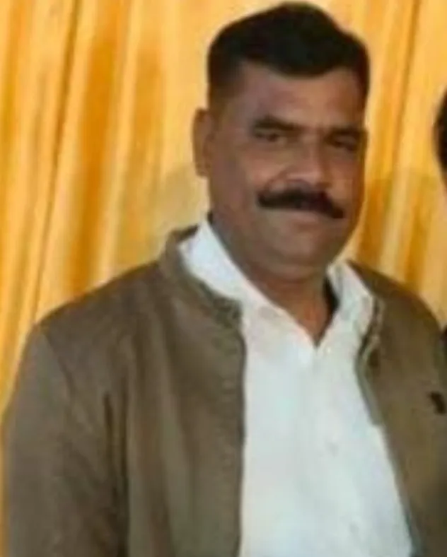 भ्रष्टाचार निवारण संगठन ने रिश्वत लेते दरोगा को किया गिरफ्तार ,गबन की चार्जशीट लगवाने के लिए मांग रहा था रिश्वत