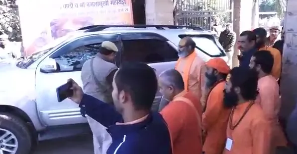 गाजियाबादः महामंडलेश्वर यति नरसिंहानंद गिरी एक बार फिर तीन दिन के लिए हुए नजरबंद