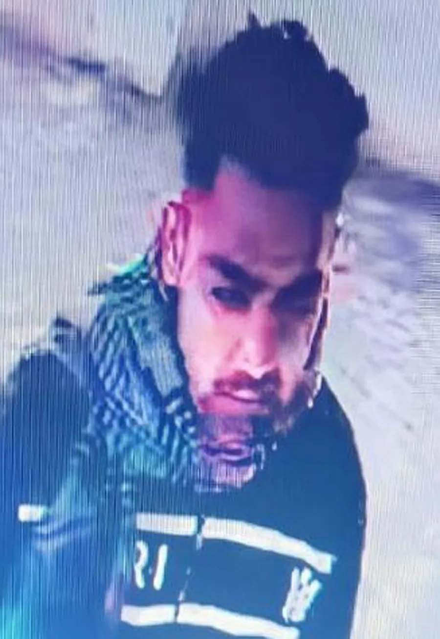 देवबंद में मस्जिद में घुसे चोर ने इमाम के कमरे में रखे दान से चुराए सोने के आभूषण व हजारों रुपये की नकदी, CCTV में कैद घटना 