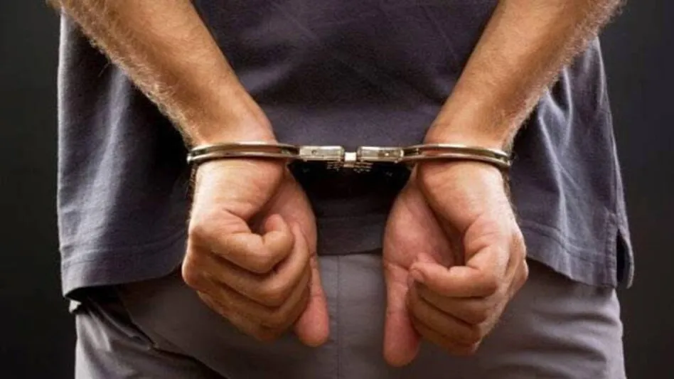 मुंबई में पच्चास लाख की ठगी के आरोप में एक व्यक्ति गिरफ्तार