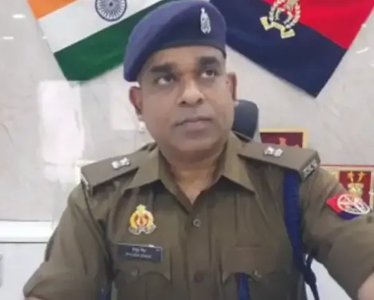 पत्नी से देह व्यापार करवाना चाहता था पति, विरोध करने पर किया गंजा