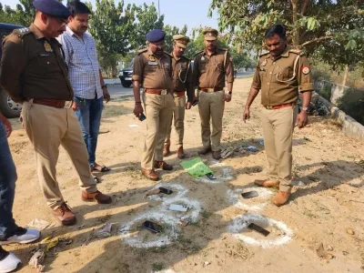 पुलिस और पव्वा गैंग के 2 शातिर झपटमार, फोन छीनने वाले बदमाशों के बीच हुई मुठभेड़, गिरफ्तार