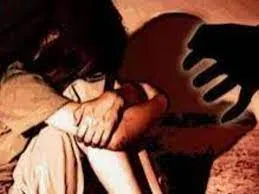 बहला-फुसलाकर मासूम से गन्ने के खेत में ले जाकर किया दुष्कर्म, आरोपी फरार, पोक्सो एक्ट में मुकदमा दर्ज