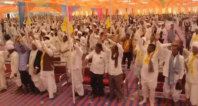 गुजरात के ठाकोर समुदाय ने लड़कियों के मोबाइल फोन के इस्तेमाल पर लगाया बैन