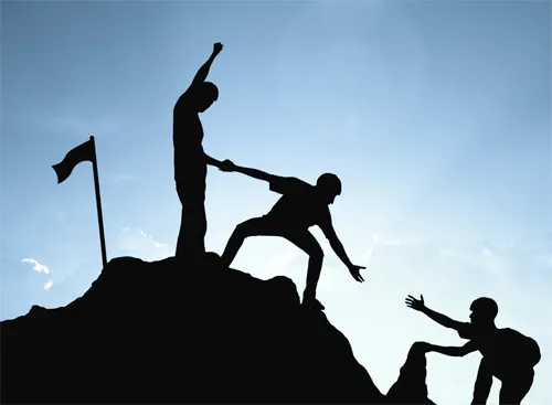 किसी को ना समझें अपने से छोटा