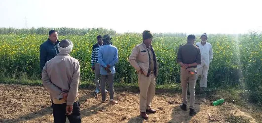 छपार के खेत में मिले जानवर के अवशेष, हिंदूवादी संगठनों का हंगामा