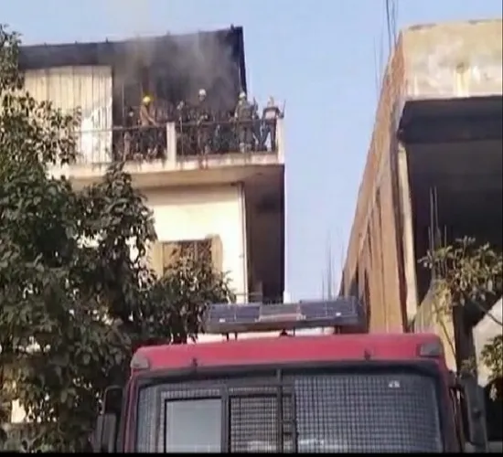 कानपुर में पान मसाला फैक्ट्री में लगी भीषण आग, एक मजदूर की मौत