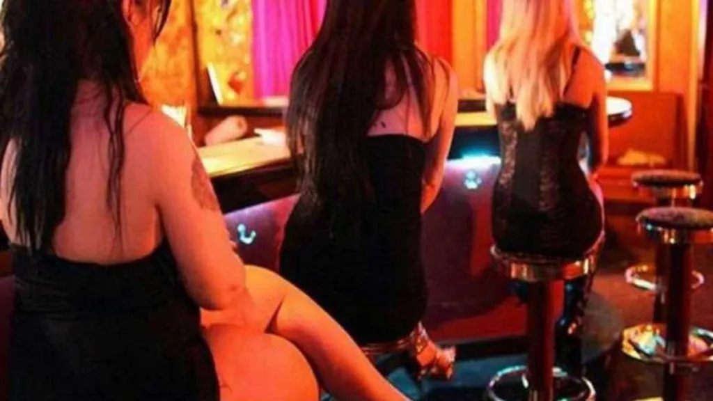 मुंबई पुलिस की बड़ी कार्रवाई, अंधेरी होटल में अंतरराष्ट्रीय सेक्स रैकेट का भंडाफोड़, दो विदेशी महिलाएं की गईं रेस्क्यू