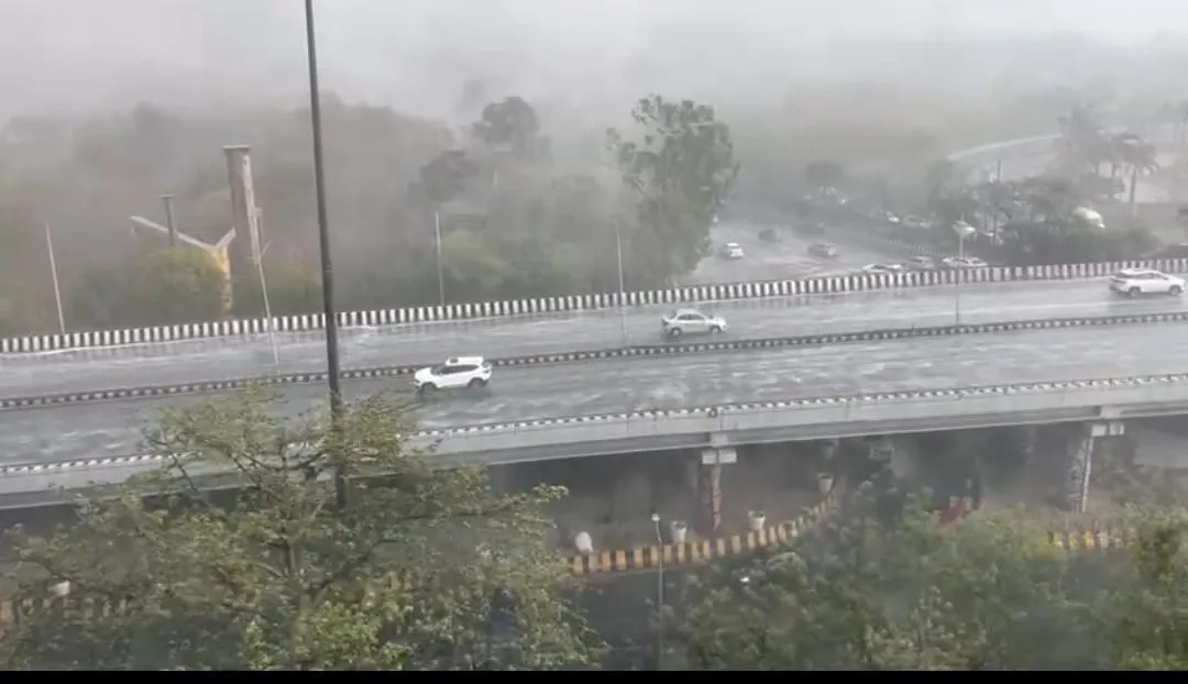 बिहार में कुदरत का कहर: वज्रपात से 2 की मौत, तेज आंधी और बारिश से फसलों को भारी नुकसान