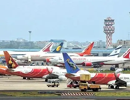 दिल्ली आईजीआई एयरपोर्ट के एनओटीएएम और खराब मौसम के कारण श्रीनगर की कई उड़ानें रद्द