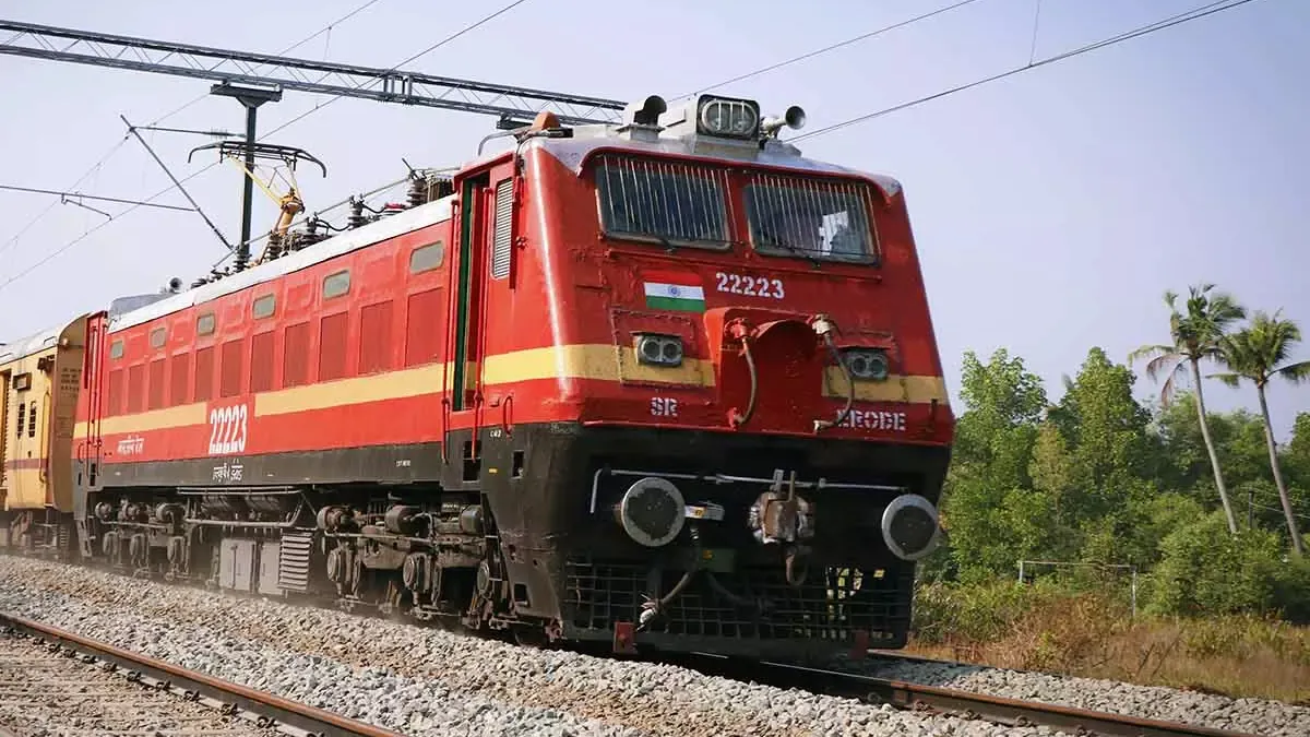 होली स्पेशल ट्रेन :  खुशखबरी.. प्रयागराज से हजरत निजामुद्दीन के बीच चलेगी विशेष ट्रेन