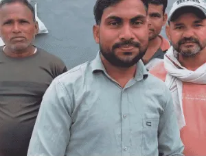 बुलंदशहर में मरा समझकर गंगा में बहाया था बेटा, 13 साल बाद 'जिंदा' लौटा; माता-पिता ने लगाया गले