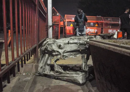 दिल्ली लाल किला विस्फोट: फरीदाबाद के सेकेंड-हैंड डीलर से आई-20 कार की हुई जांच