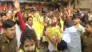 प्रेमानंद महाराज पहुंचे दाऊजी मंदिर | मथुरा में उमड़ा भक्तों का सैलाब