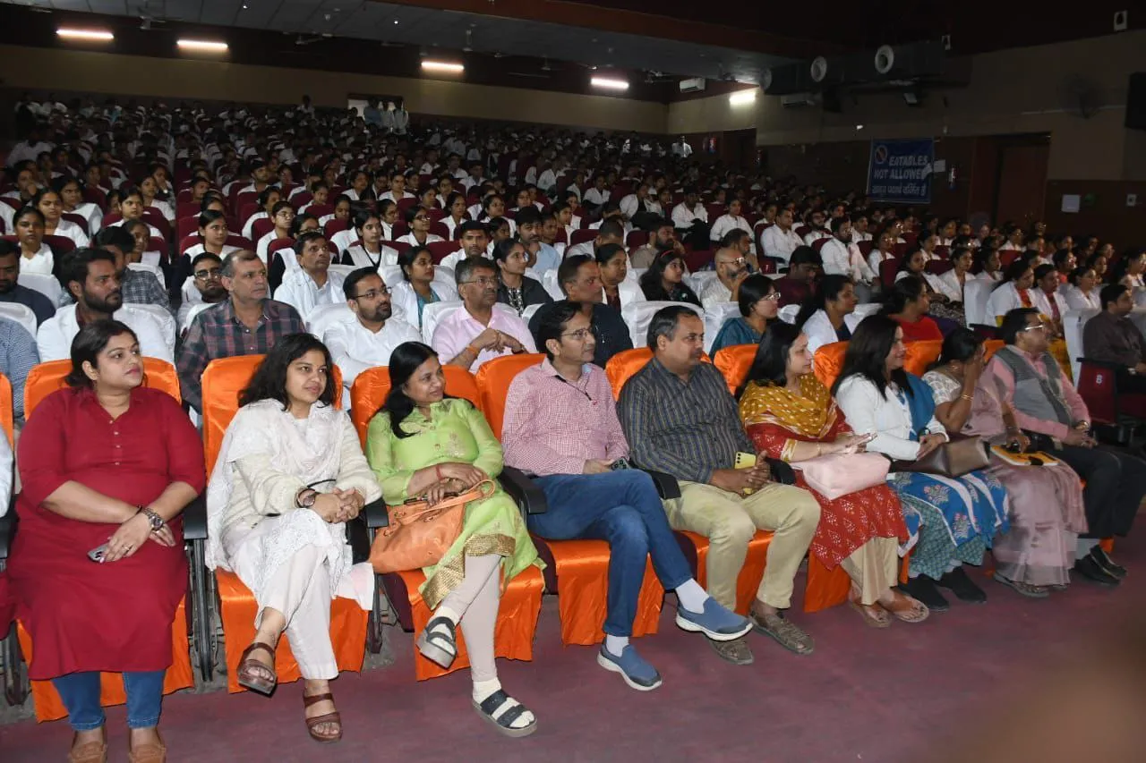 मेरठ मेडिकल कॉलेज में 150 साल पूरे होने पर 'वंदे मातरम' कार्यक्रम का आयोजन