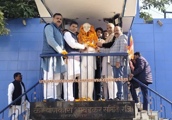 मुजफ्फरनगर में सपा ने मनाई बाबा साहब की पुण्यतिथि, हरेंद्र सिंह मलिक ने लगाया अधिकार कुचलने की साजिश का आरोप