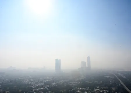 दिल्ली–एनसीआर में दमघोंटू हवा: दिसंबर की शुरुआत से एक्यूआई ‘बेहद गंभीर’, अस्पतालों में बढ़ रही मरीजों की संख्या