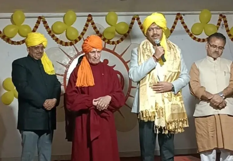 सहारनपुर के मोक्षायतन संस्थान में मनाया गया बसन्तोत्सव : बल बुद्धि विद्या व सेवा के प्रतिमान हैं बजरंगबली : जिलाधिकारी मनीष बंसल 