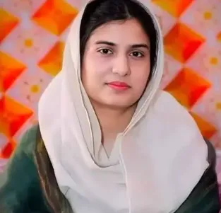 इकरा हसन का सामाजिक संदेश: शिक्षा से बदलेगा समाज