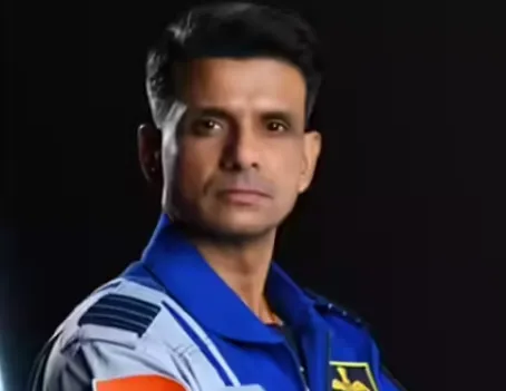 77वें गणतंत्र दिवस पर शौर्य का सम्मान — राष्ट्रपति ने ग्रुप कैप्टन शुभांशु शुक्ला को अशोक चक्र से नवाज़ा