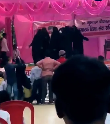 गोंडा में स्कूल कार्यक्रम बना विवाद की वजह, बुर्का डांस पर हंगामा,वीडियो वायरल