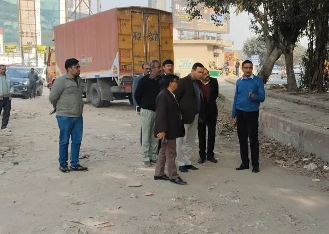 नोएडा MP-3 मार्ग पर ट्रैफिक जाम से जल्द राहत, सीईओ ने निरीक्षण कर सुधार के निर्देश दिए