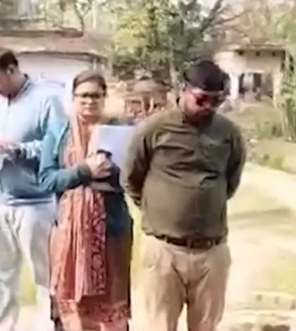 खराब सड़कों पर भड़के BJP विधायक! आशुतोष शुक्ला का गुस्से वाला वीडियो हुआ वायरल!