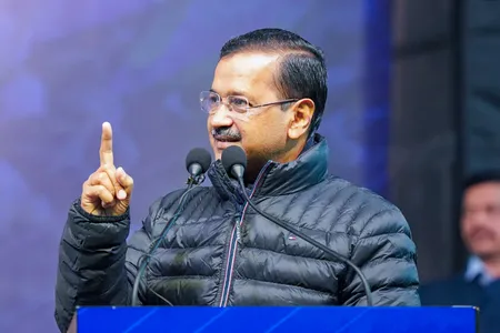 'फांसी घर' विवाद पर विशेषाधिकार समिति की रिपोर्ट, केजरीवाल समेत चार 'आप' नेताओं पर अवमानना का आरोप