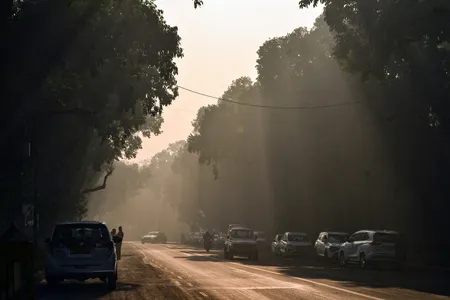 दिल्ली-एनसीआर में 23 जनवरी को आईएमडी का अलर्ट; बारिश-आंधी के आसार, एक्यूआई ने बढ़ाई चिंता 