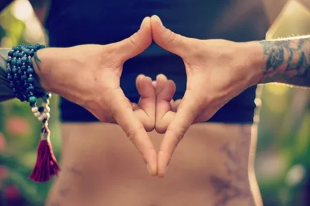 थायरॉइड और पीसीओडी में सहायक योनि मुद्रा, हार्मोनल संतुलन को करती है बेहतर 