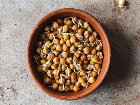 काला चना: भारी नहीं, बल्कि संतुलित आहार काला चना, मांसपेशियों के लिए संजीवनी 