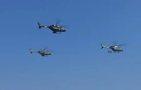 कर्तव्य पथ पर गूंजा 'ऑपरेशन सिंदूर' का शौर्य, वायुसेना के हेलीकॉप्टरों ने फहराया विजय का झंडा