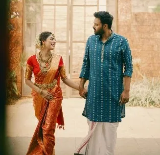 अनुपमा फेम टीवी अभिनेत्री अद्रिजा रॉय की सगाई, विगुनेश संग शेयर कीं खूबसूरत तस्वीरें