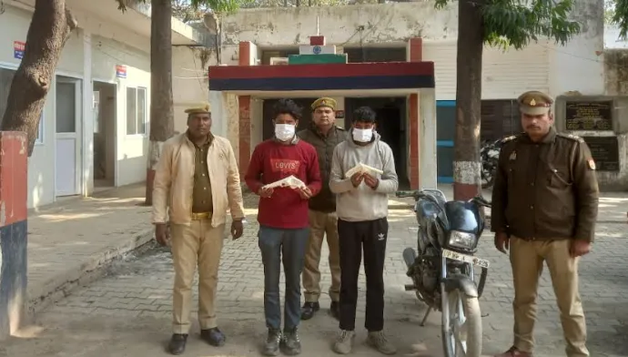 नोएडा में 26 जनवरी सुरक्षा अभियान: 9 शातिर बदमाश गिरफ्तार, अवैध शस्त्र और शराब बरामद