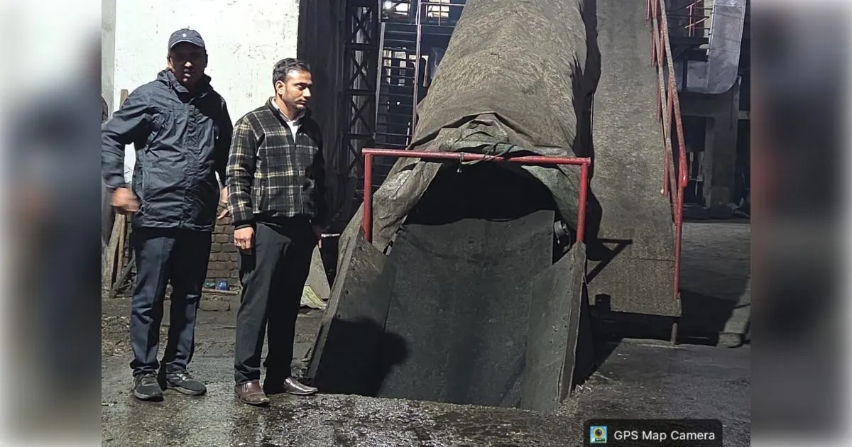 मुज़फ्फरनगर में प्रदूषण विभाग की बड़ी कार्रवाई, नियमों की अनदेखी पर पेपर मिल व फैक्ट्री सील