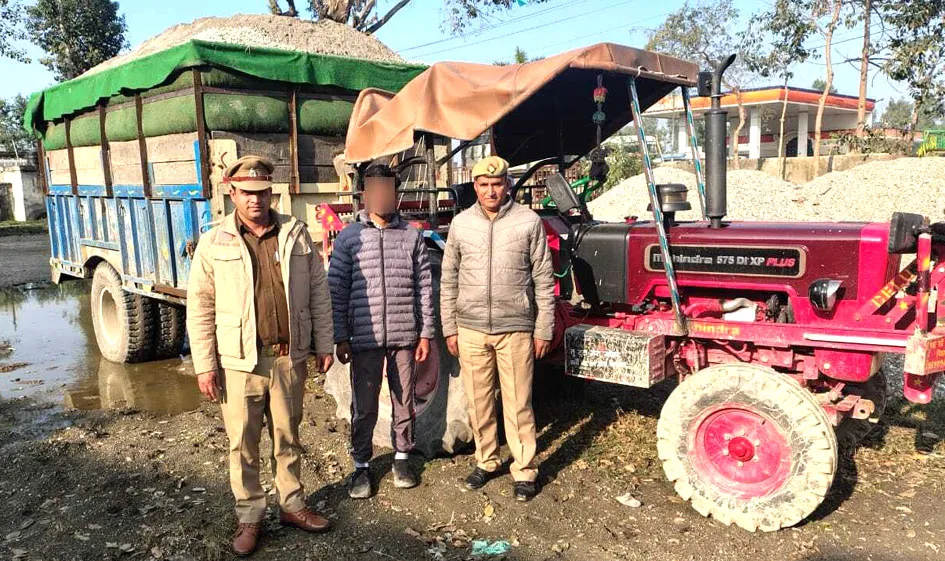 सहारनपुर में थाना चिलकाना पुलिस ने अवैध खनन परिवहन करने वाले ट्रैक्टर ट्रॉली को सीज किया