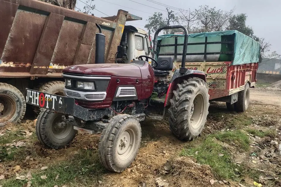 सहारनपुर: अवैध खनन परिवहन करते ट्रैक्टर-ट्रॉली को थाना चिलकाना पुलिस ने किया सीज