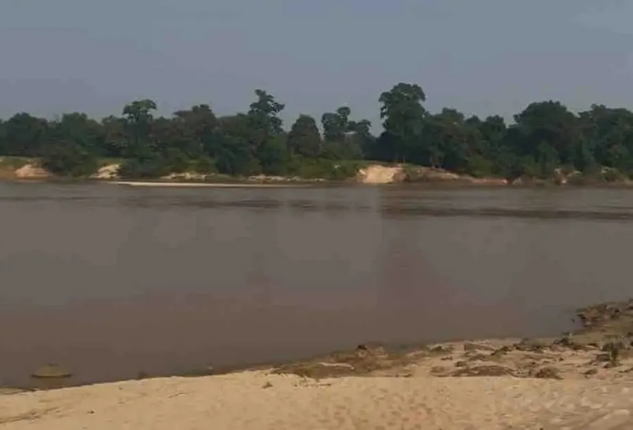 छत्तीसगढ़ के बीजापुर में नाव पलटने से चार लोग बहे, दो के शव बरामद..सर्च ऑपरेशन जारी