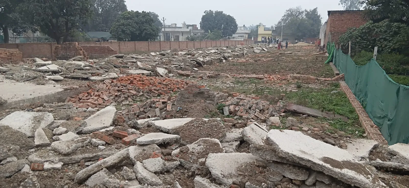 इज्जतनगर में अवैध कॉलोनी पर चला बीडीए का बुलडोजर, भू-माफियाओं में हड़कंप