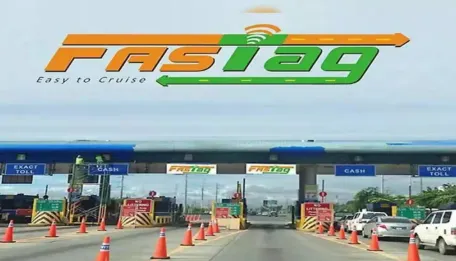 1 अप्रैल से बदल जाएगा टोल भुगतान सिस्टम, कैश पूरी तरह बंद, सिर्फ FASTag और UPI से होगा भुगतान