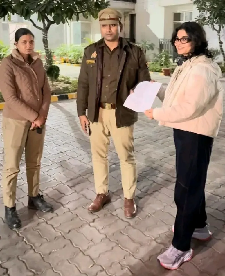 वाराणसी : लंका पुलिस के नोटिस पर लोक गायिका नेहा सिंह राठौड़ ने कसा तंज