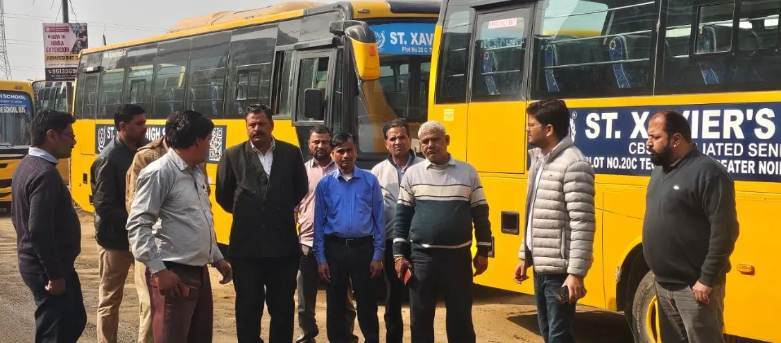 नोएडा: स्कूल वाहनों की सुरक्षा में लापरवाही पर प्रबंधक और प्रधानाचार्य होंगे जिम्मेदार