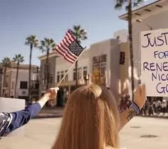 अमेरिका के मिनियापोलिस में प्रदर्शन जारी, 12 लोगाें को किया गिरफ्तार