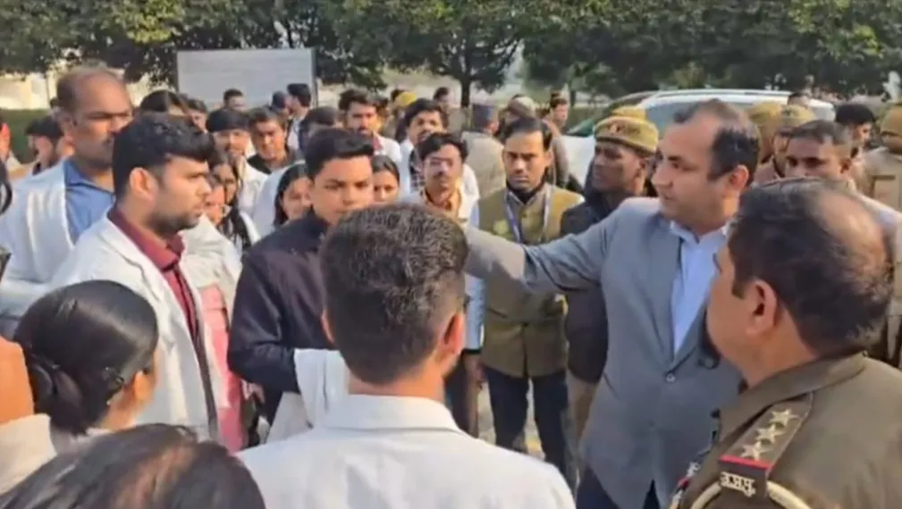 हॉस्टल के भोजन को लेकर मेयो इंस्टीट्यूट ऑफ मेडिकल साइंसेज में बवाल, कई थानों की फोर्स पहुंची