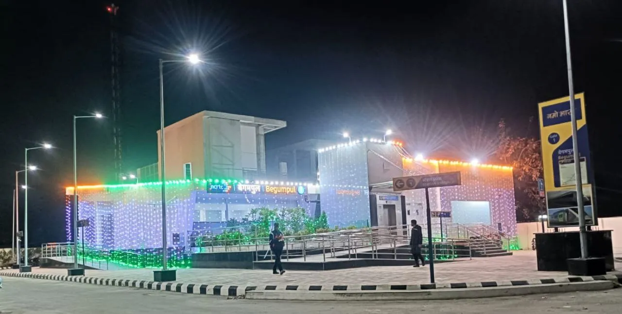 77वें गणतंत्र दिवस पर दिल्ली-मेरठ कॉरिडोर के नमो भारत स्टेशनों पर तिरंगे की रोशनी और 'वंदे मातरम्' का उत्सव