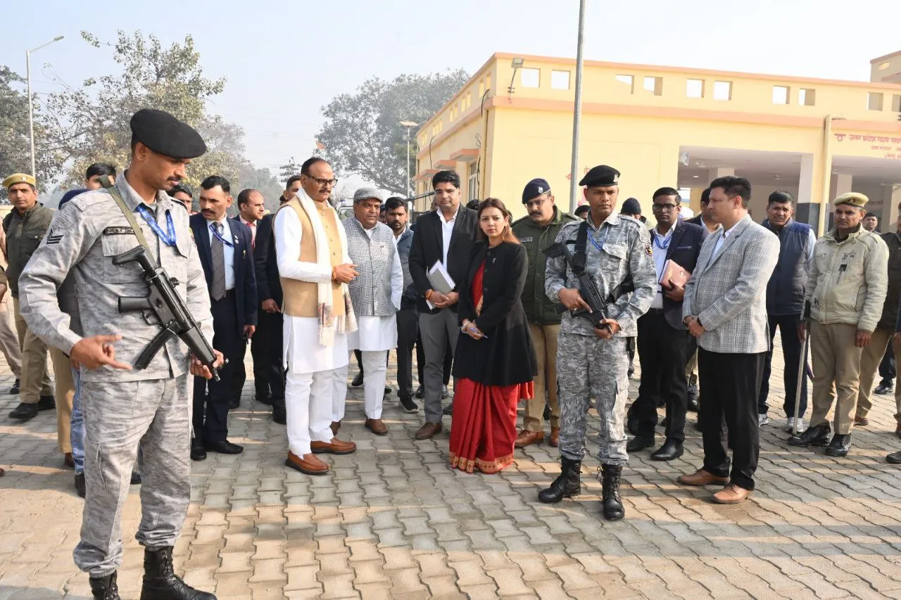 बागपत: उप मुख्यमंत्री बृजेश पाठक ने दुडभा बस स्टेशन का निरीक्षण किया, गुणवत्ता और सुरक्षा पर दिया जोर